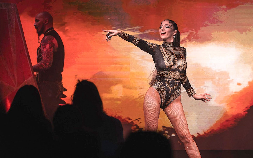 Cabaret dancer performing at La Scène Dinner Show in Prague.
