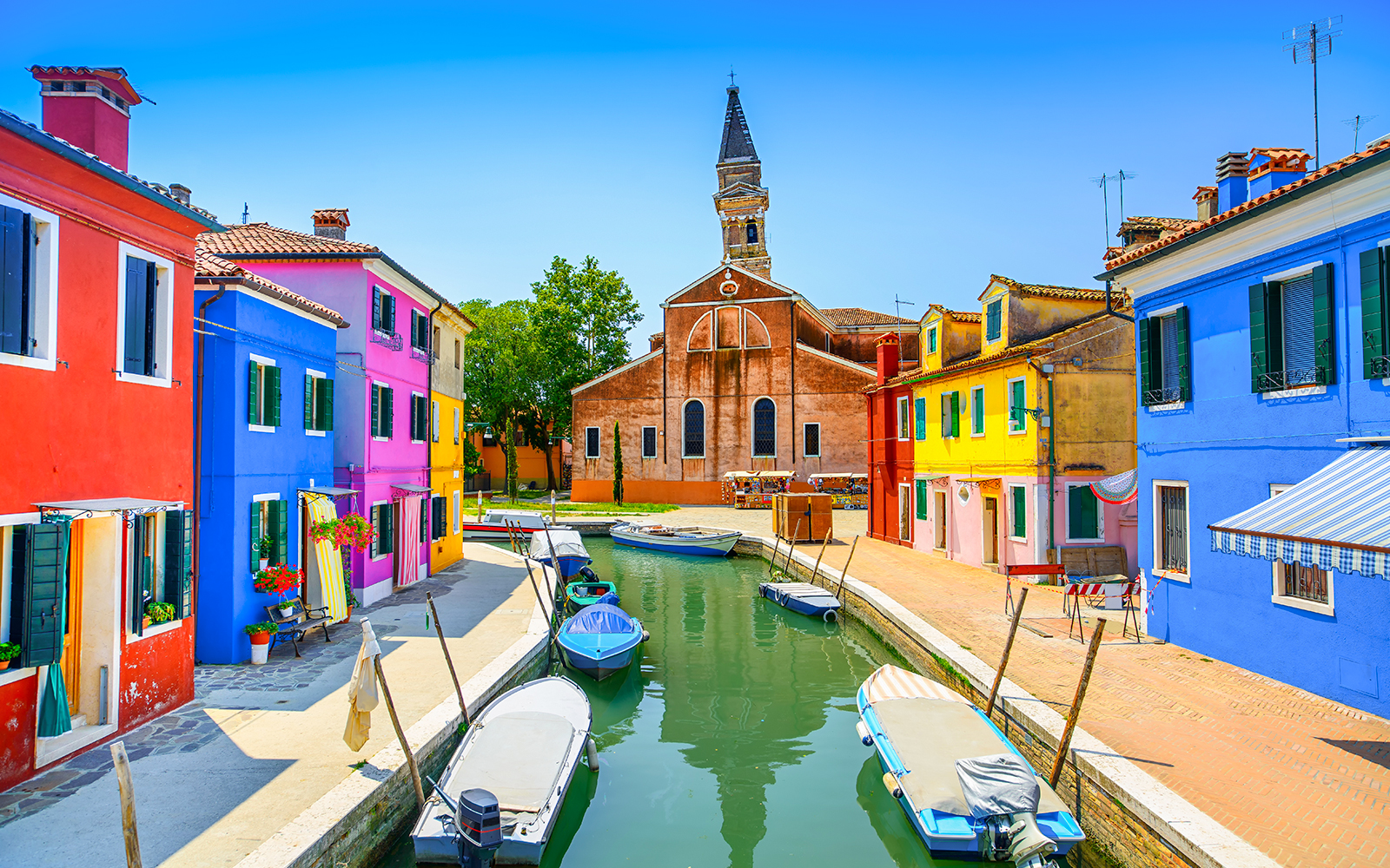 Murano, Burano & Torcello Islands Boat Tour with Glass Blowing