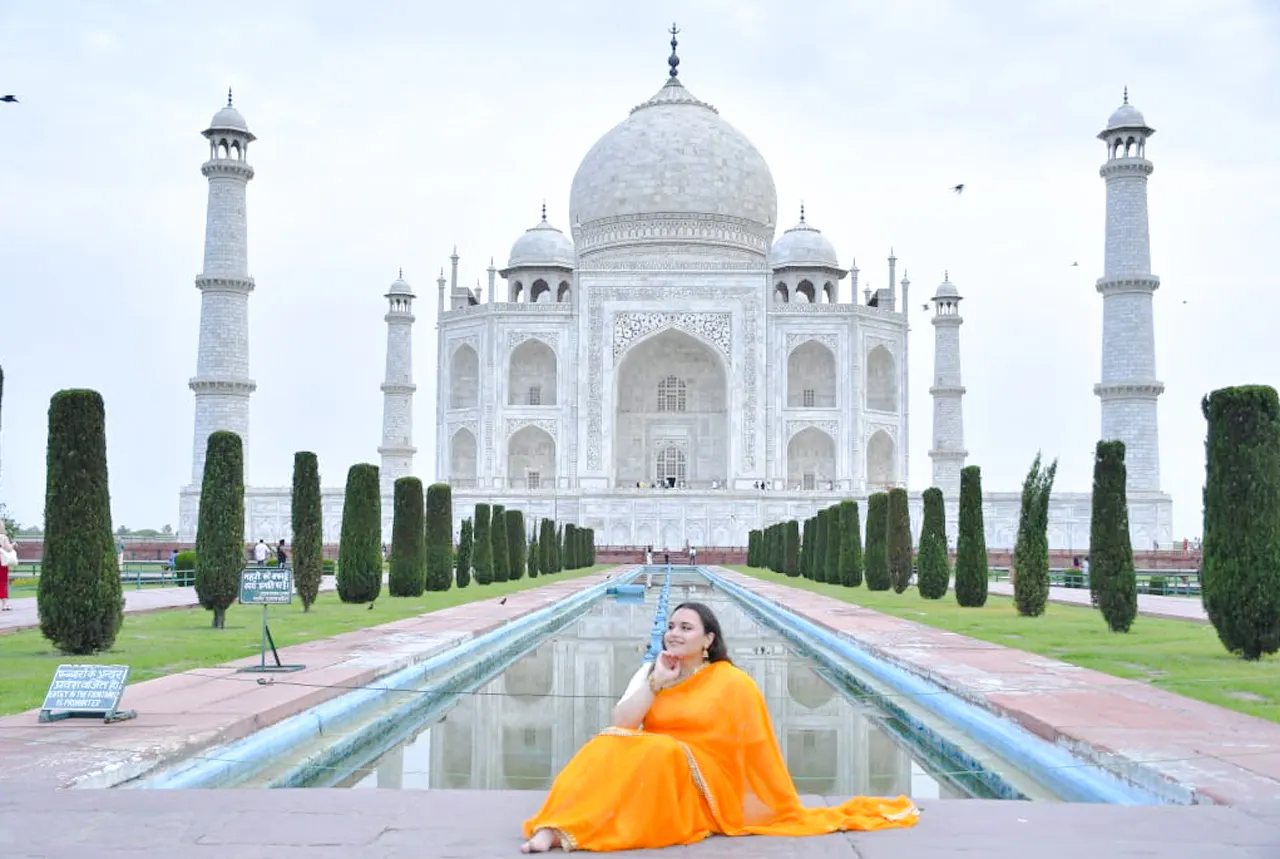 From Delhi: Private Taj Mahal and Agra Day Tour with 5* Meal