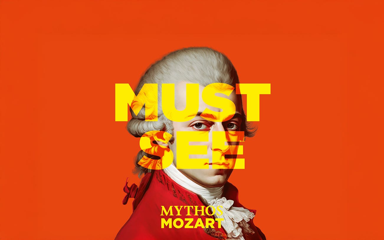 Mythos Mozart Immersive Exhibition poster with Mozart portrait and "Must See" text.