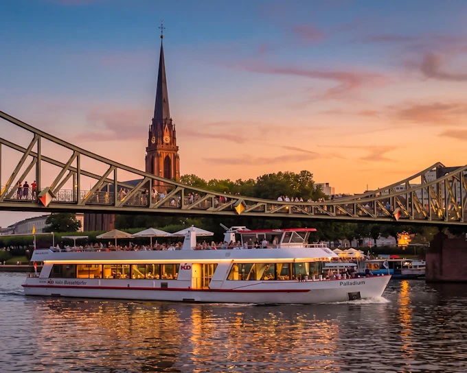 Frankfurt Lounge Evening Cruise on Main River
