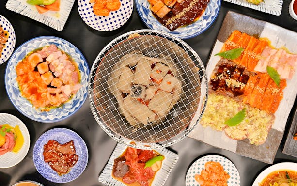 Assorted Japanese dishes with grilled Wagyu beef at Nikusen Tonya.