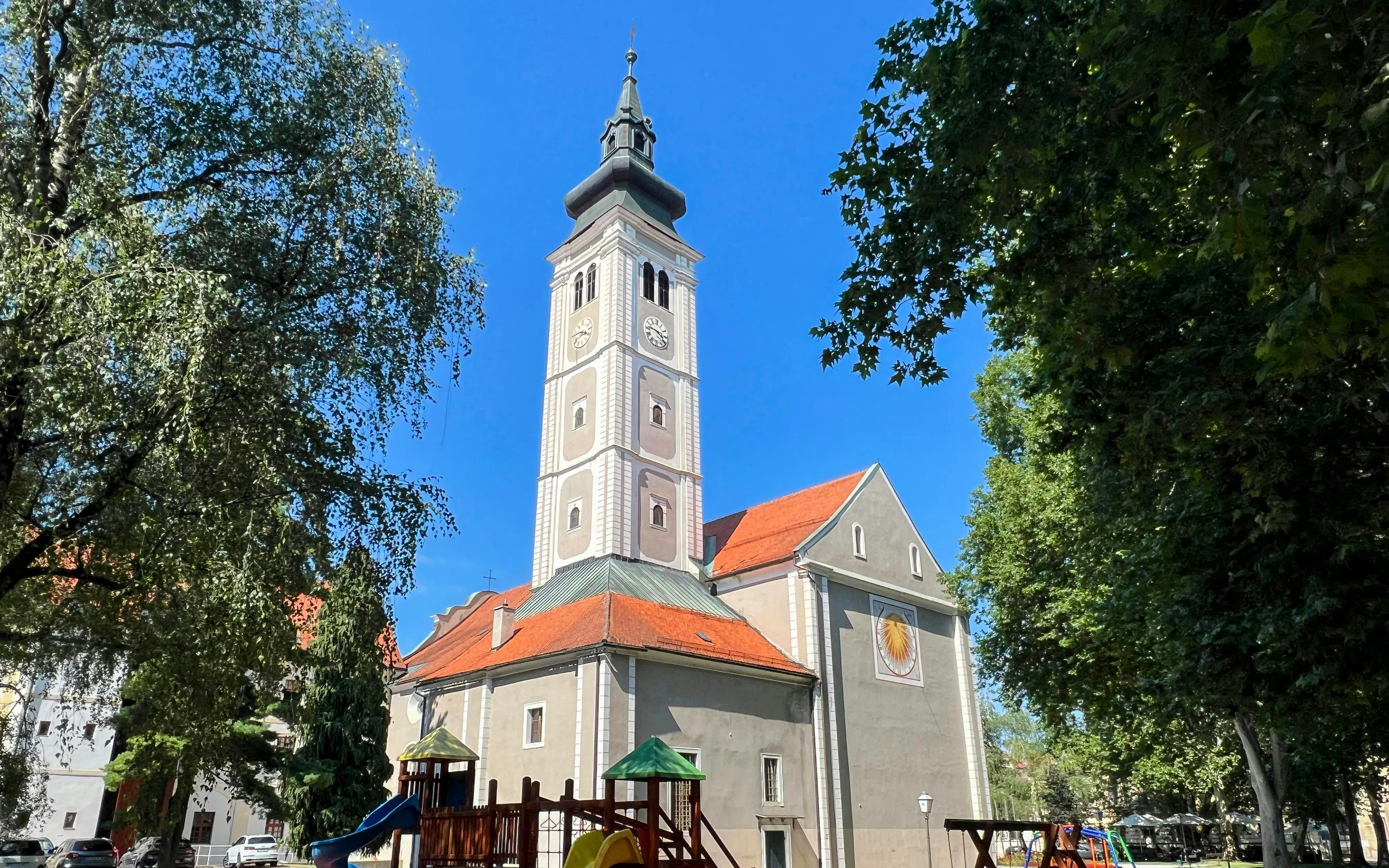 From Zagreb: Trakoscan Castle & Varazdin Guided Day Trip with Walking Tour
Image 9
