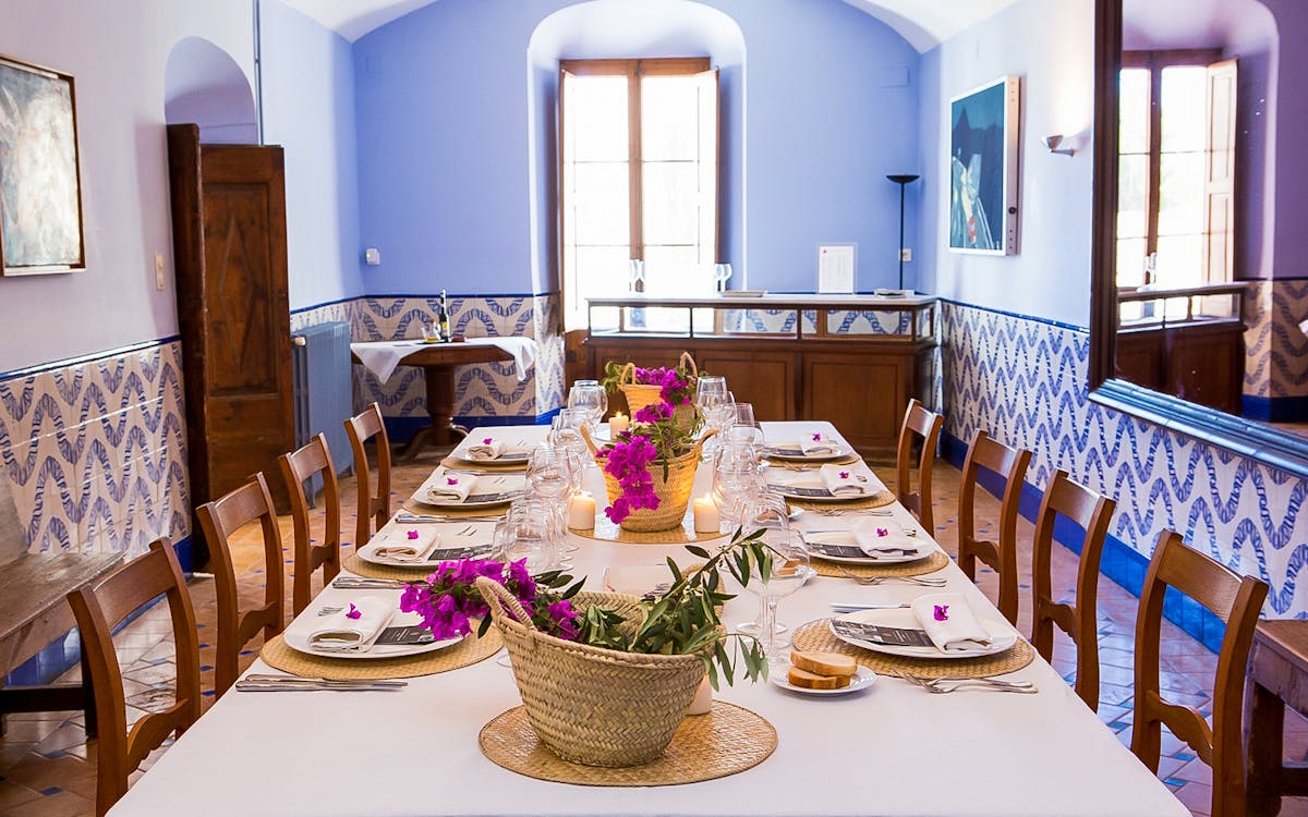 6-hour wine tasting tour with snacks in barcelona-9 6-hour wine tasting tour with snacks in barcelona-9