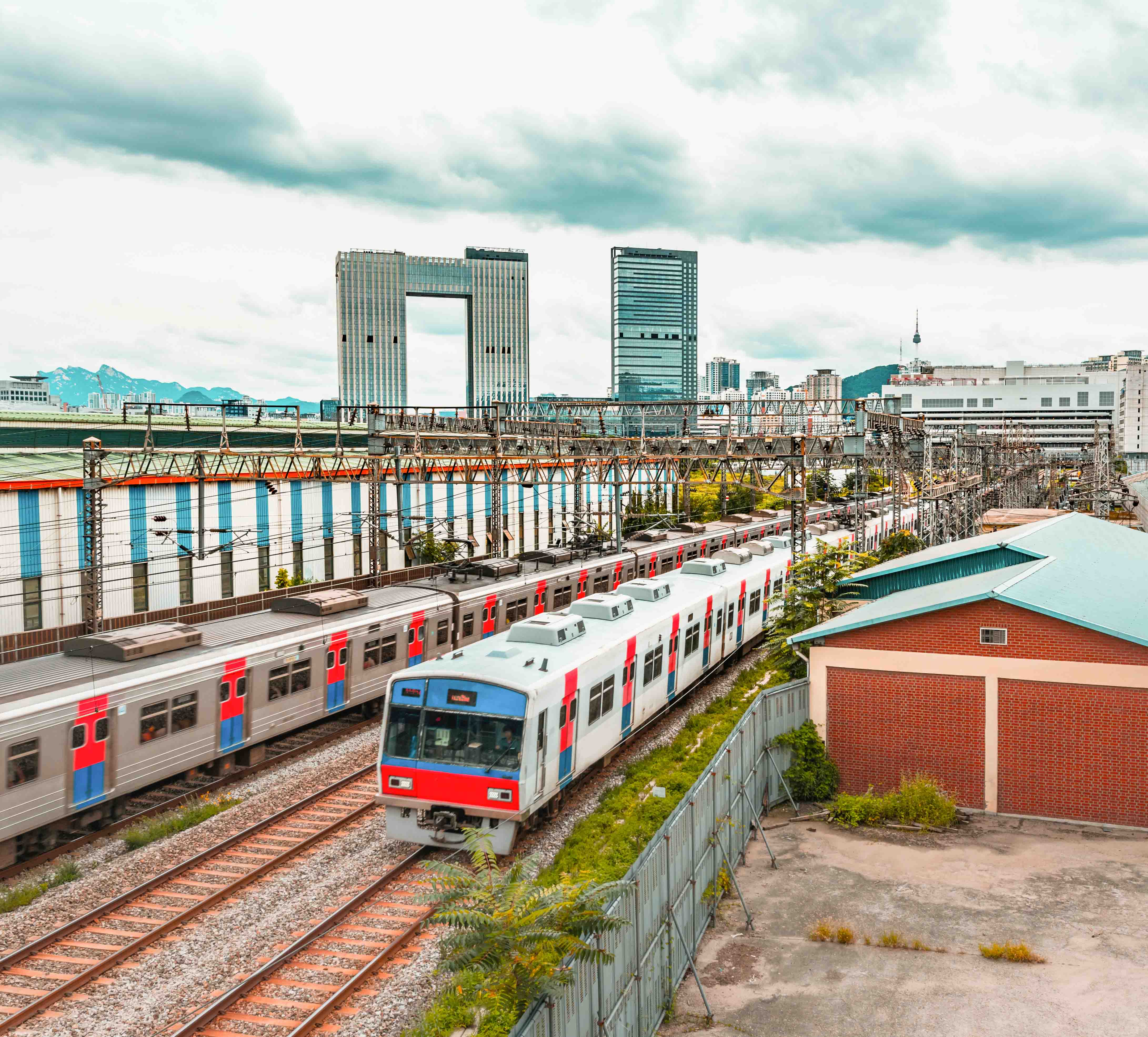 Getting to Lotte World Theme Park
