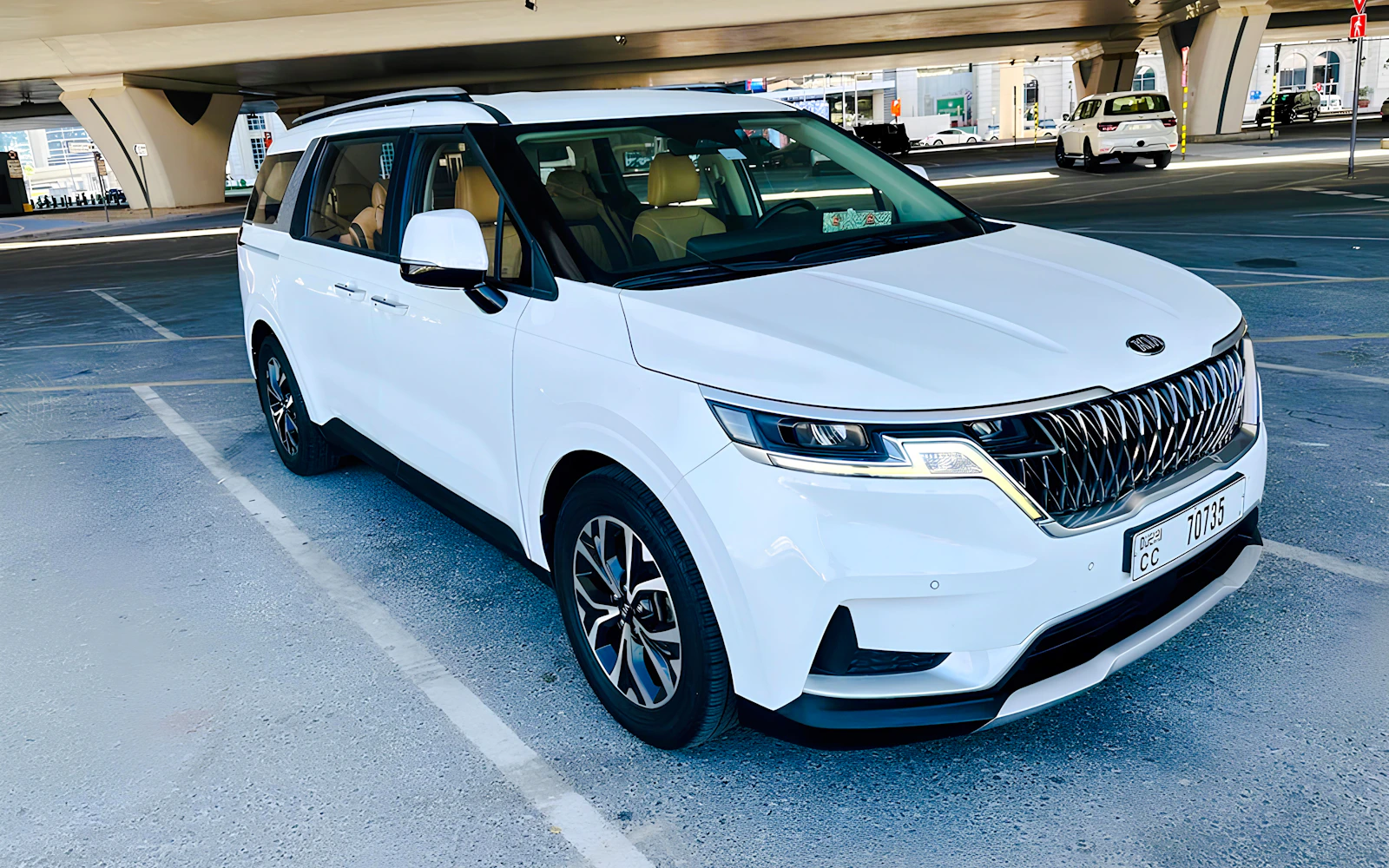 Dubai Private Car with Driver: 10-Hour Charter