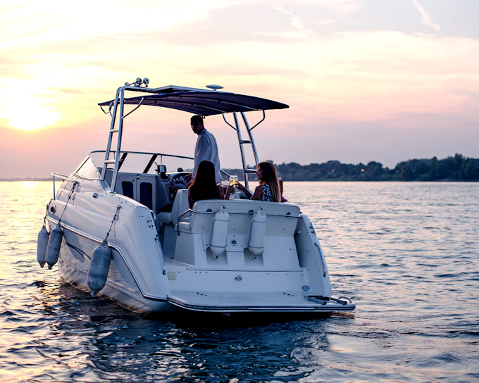 Speedboat Tour of Southern Islands on Yacht with Drink