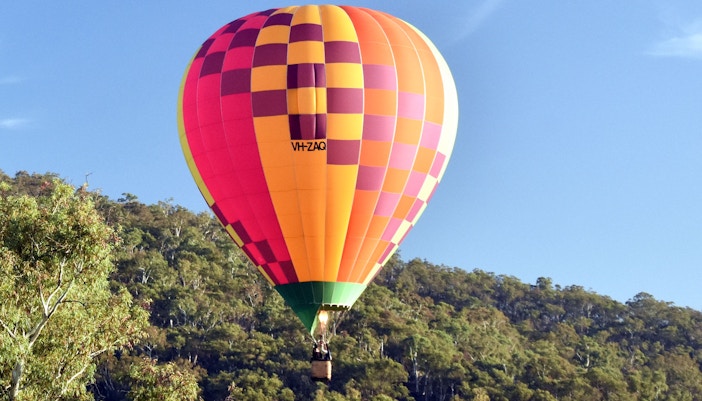 New Year in Melbourne - Fly over a hot air balloon