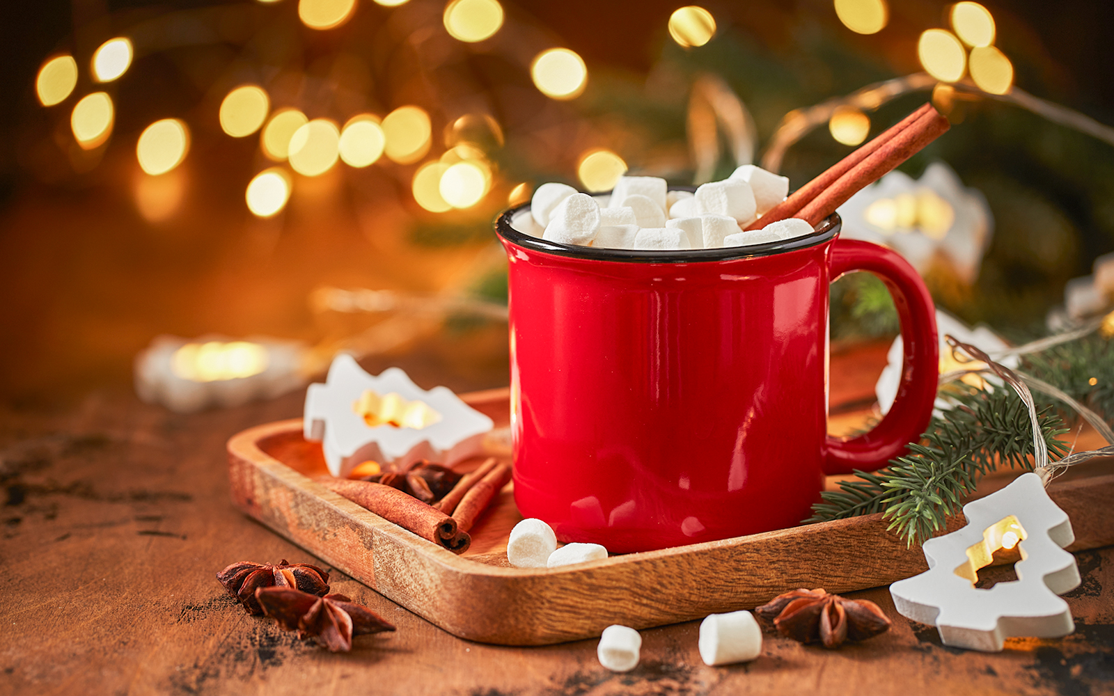 Seasonal delights in Montmartre during Christmas