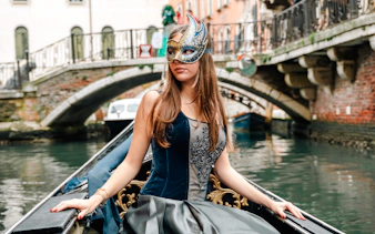 venice private photoshoot near san marco square with 25 edited digital photos-7