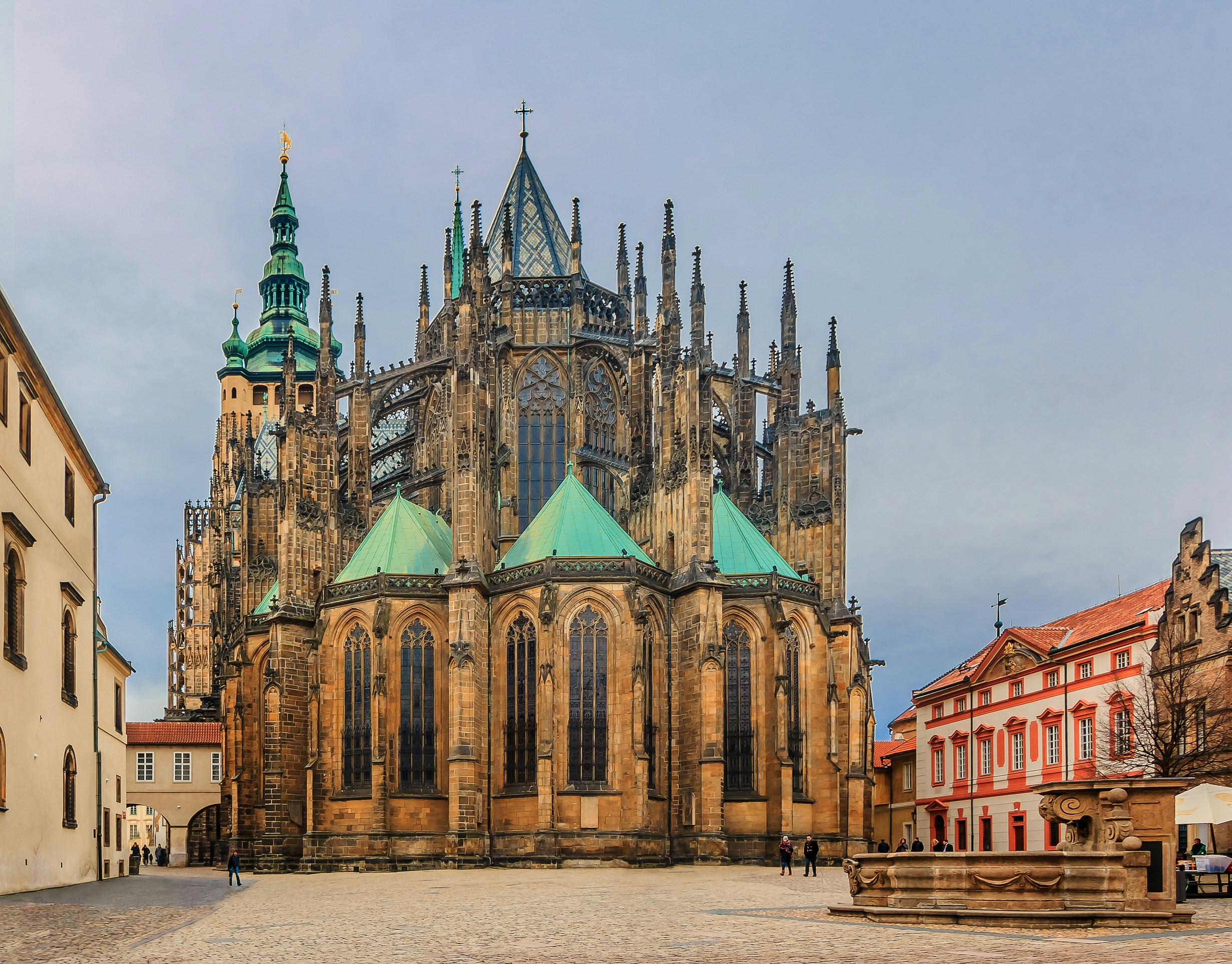 Exterior side view of St. Vitus Cathedral
