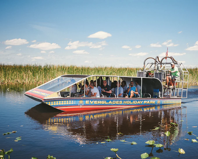 Miami: Everglades Holiday Park Airboat Tour with Alligator Show