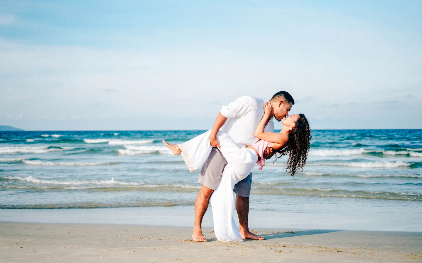 Da Nang: Beach Photoshoot with Professional Photographer Image 2