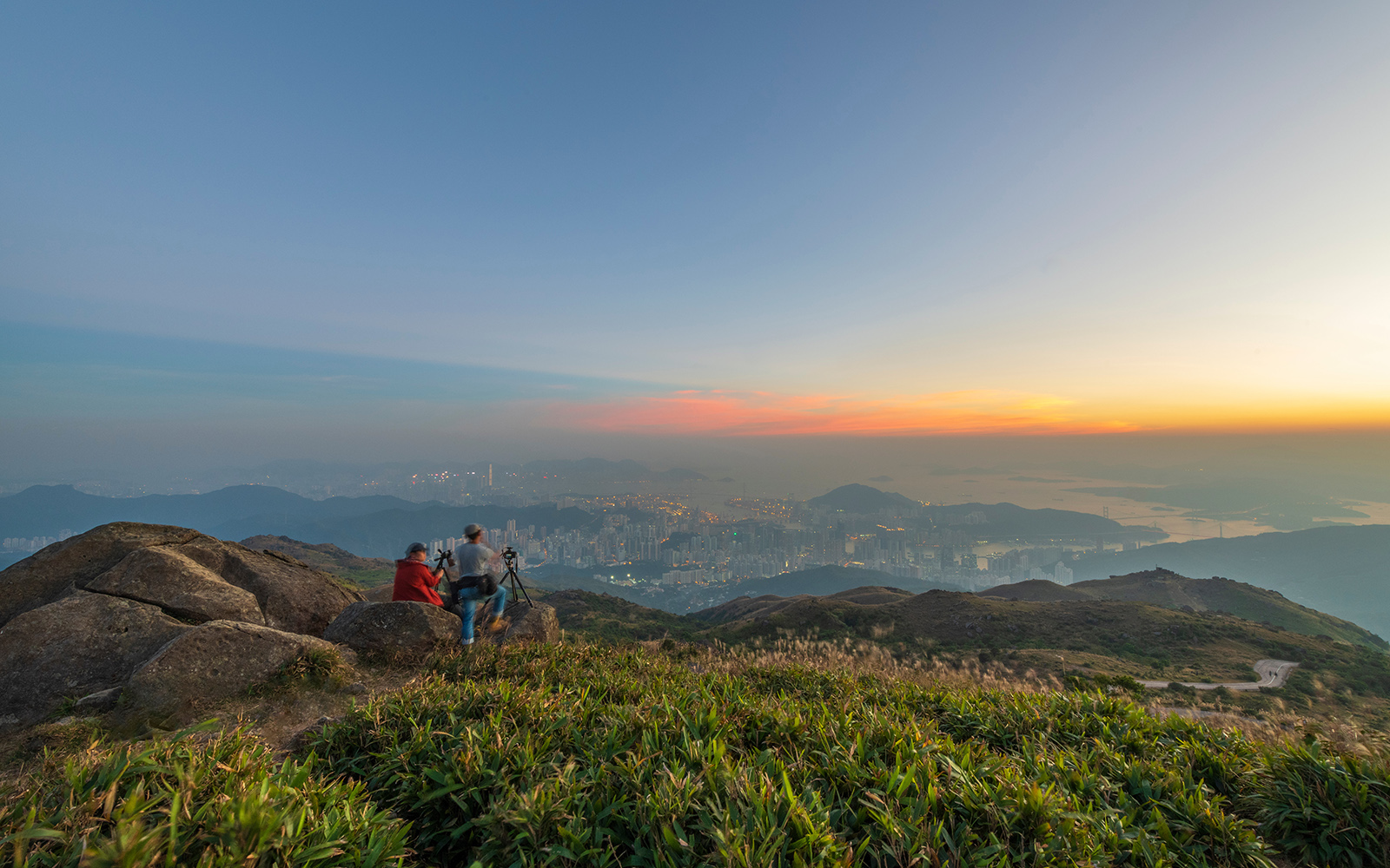 sky 100 hong kong view