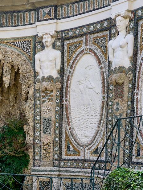 Villa d’Este ornate wall with statues and intricate mosaics, Tivoli, Italy.