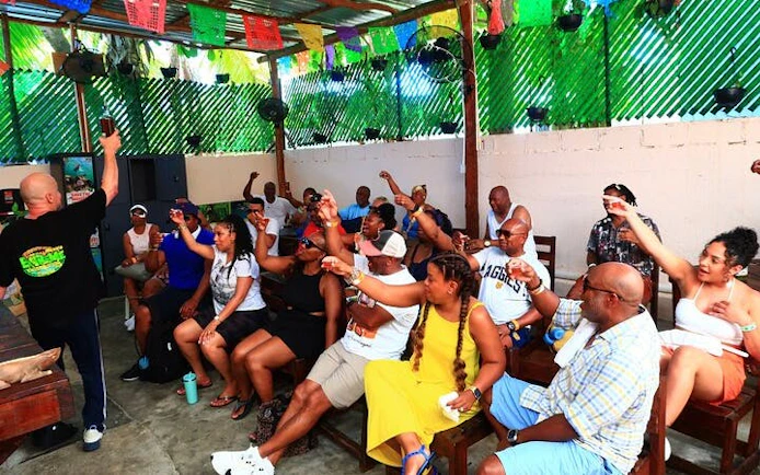 Puerto Morelos: Beachside Tacos & Town Tour with Tequila Tasting