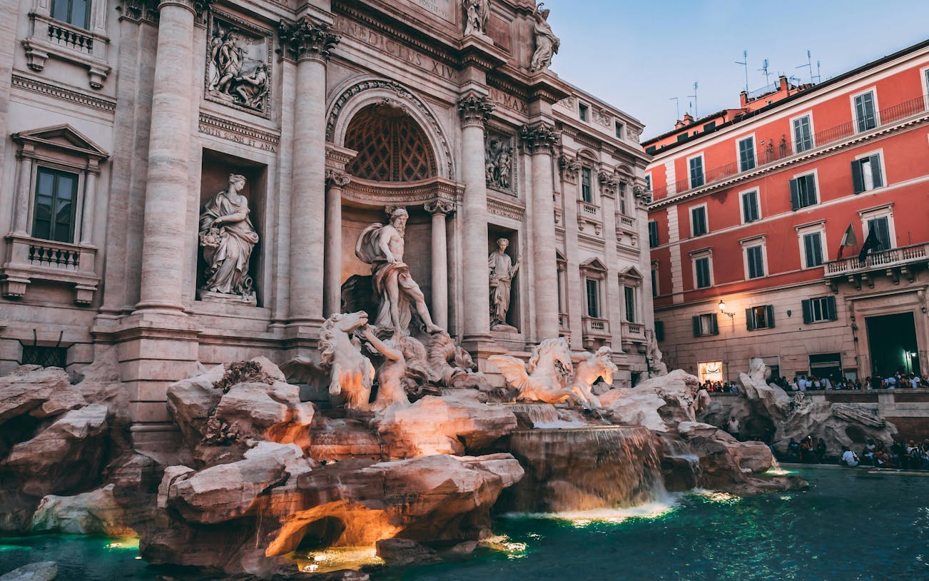 trevi fountain ticket & city walking tour-3