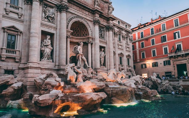 trevi fountain ticket & city walking tour-3