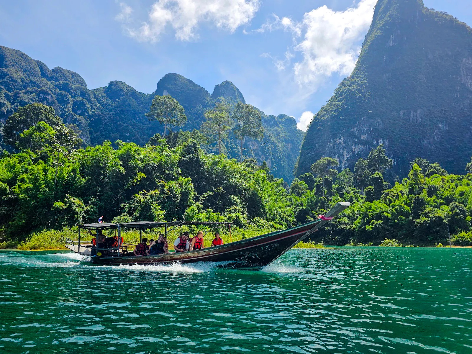 From Phuket/Krabi/Khao Lak: Private Khao Sok Day Trip with Cheow Lan Lake Longtail Boat Tour Image 12