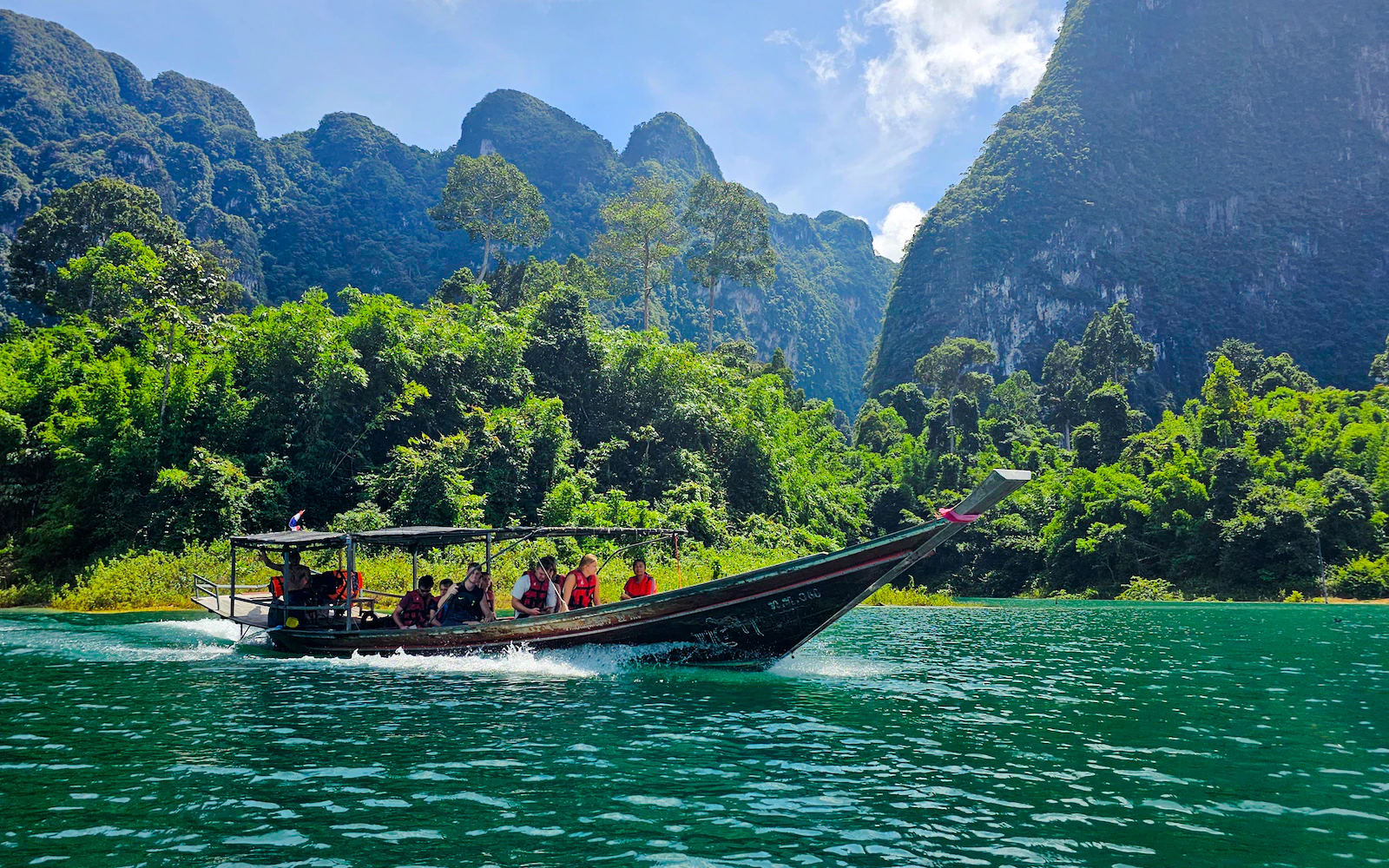 From Phuket/Krabi/Khao Lak: Private Khao Sok Day Trip with Cheow Lan Lake Longtail Boat Tour Image 12