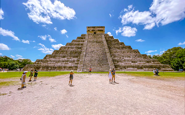 Hotel Pickup from Tulum: Chichén Itzá, Cenote, and Valladolid Tour