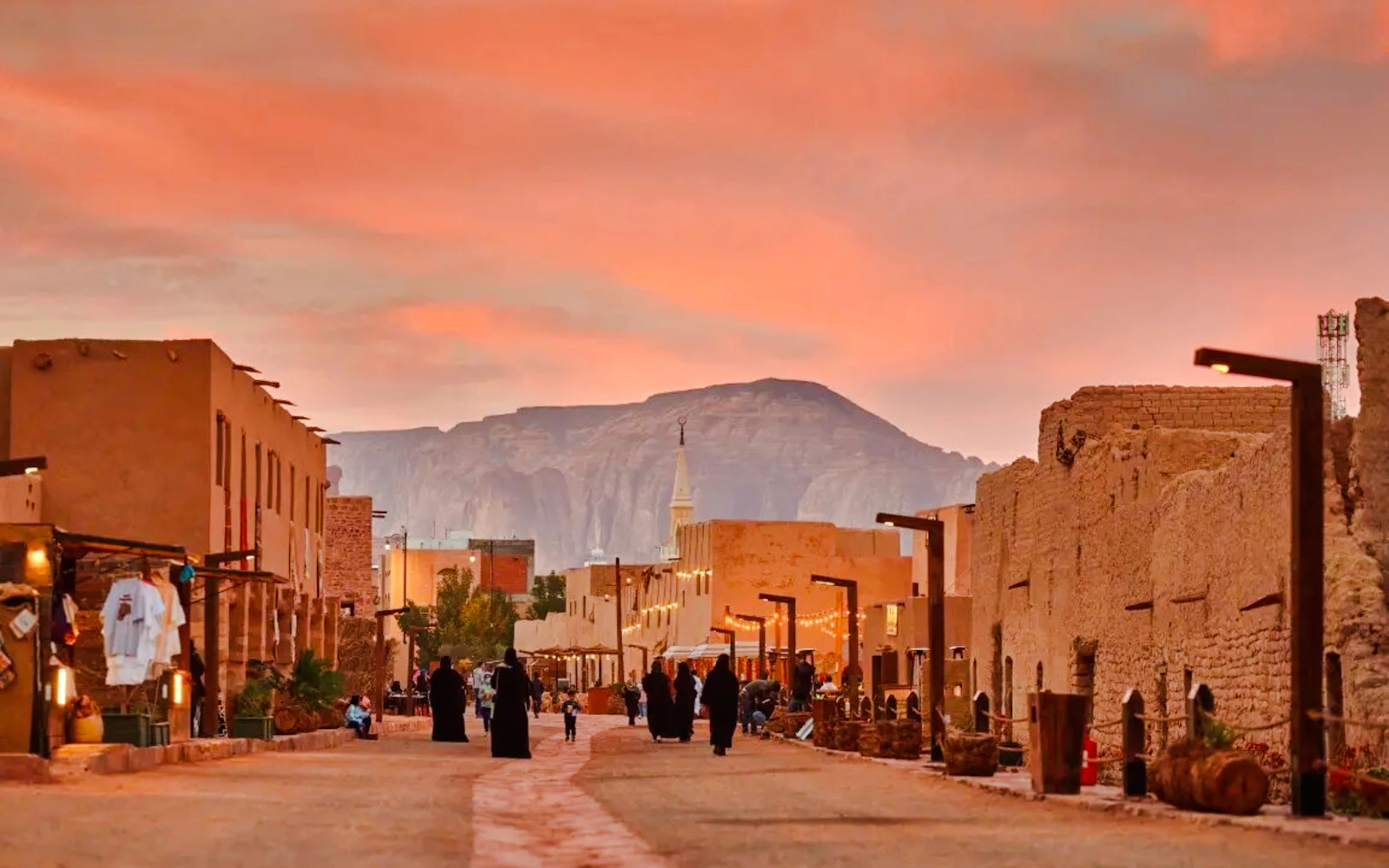 AlUla Private Old Town, Oasis & Harrat Viewpoint Sunset Tour with Transfers