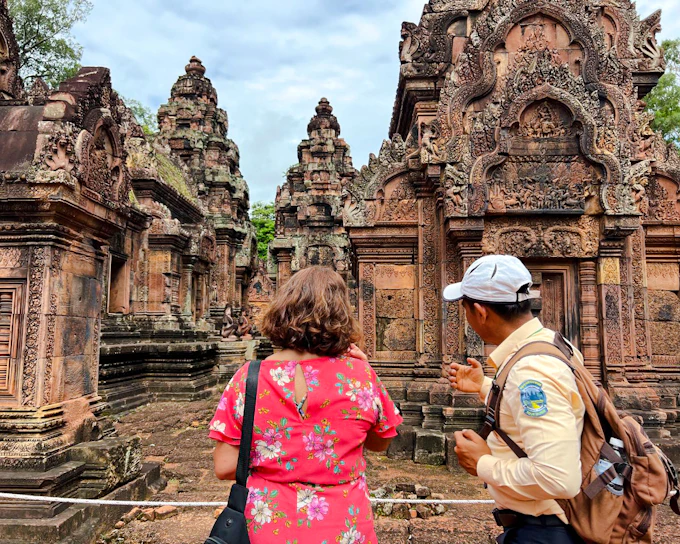 From Siem Reap: Phnom Kulen Waterfall and Banteay Srei Temple Tour with Picnic Lunch