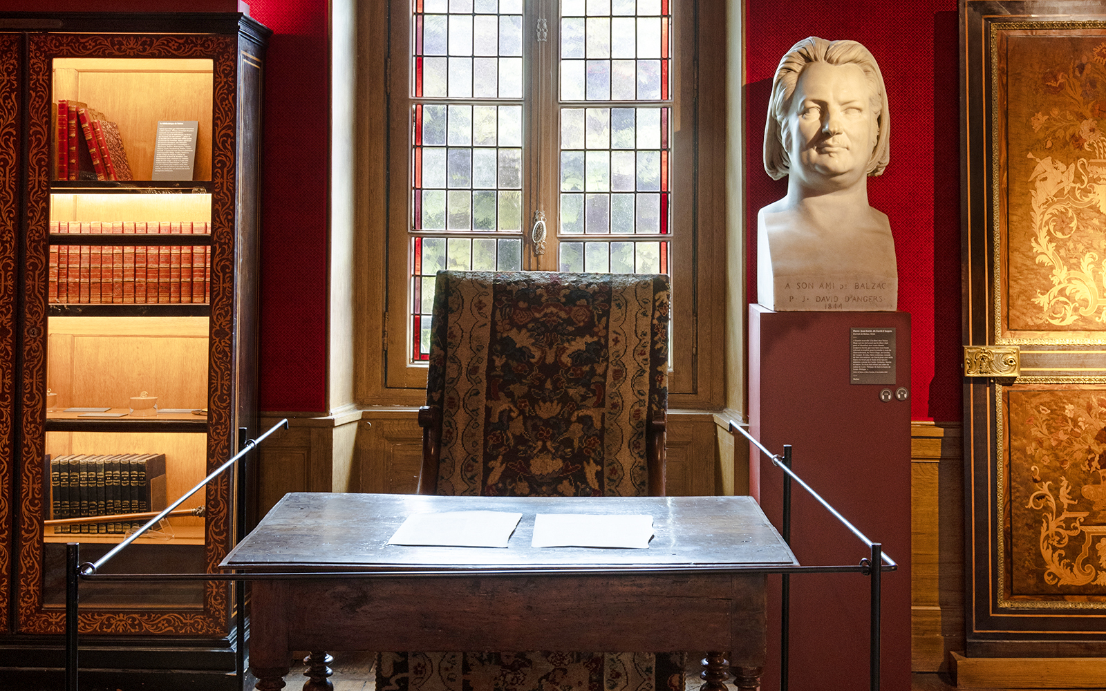 Bust of Balzac and writing desk at Maison de Balzac, Paris.