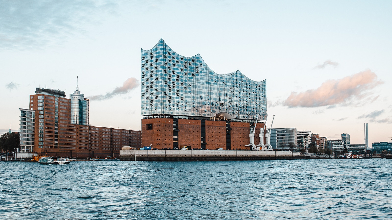Hamburg HOHO Timetable Elbphilharmonie