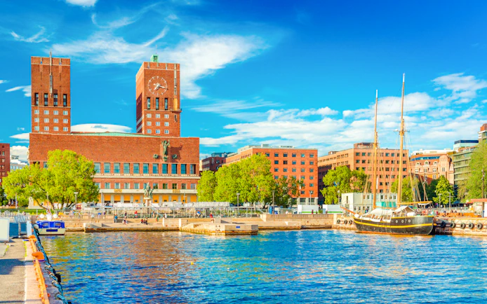 Oslo Old Town Private Walking Tour and Fjord Cruise Tickets