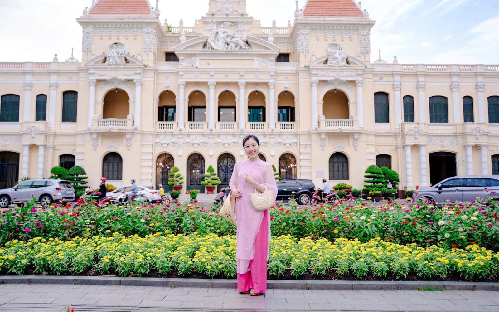 Ho Chi Minh City Ao Dai Try-On Photoshoot Experience