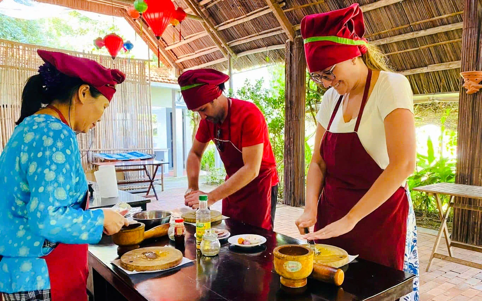 Hoi An Cooking Class with Local Market Tour at Tra Que Vegetable Village
