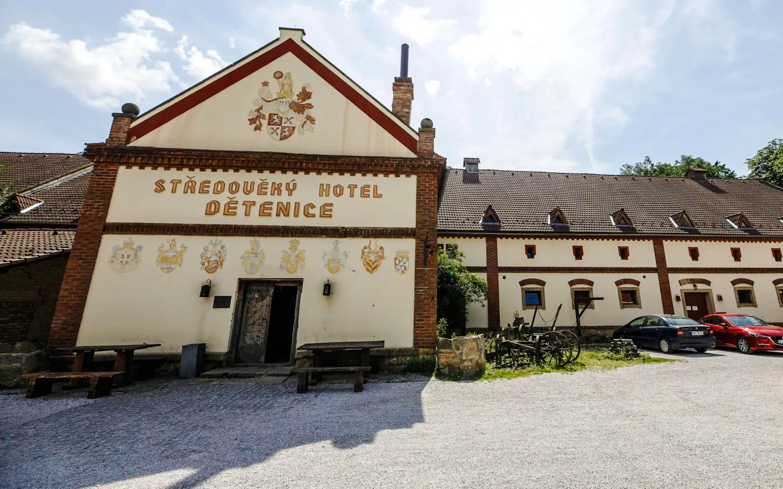 From Prague: Dětenice Medieval Dinner Show with Unlimited Drinks and Transfers Image 3