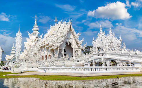 tur til chiang rai: det hvide tempel, det sorte hus, det blå tempel og langhalslandsbyen fra chiang mai-1