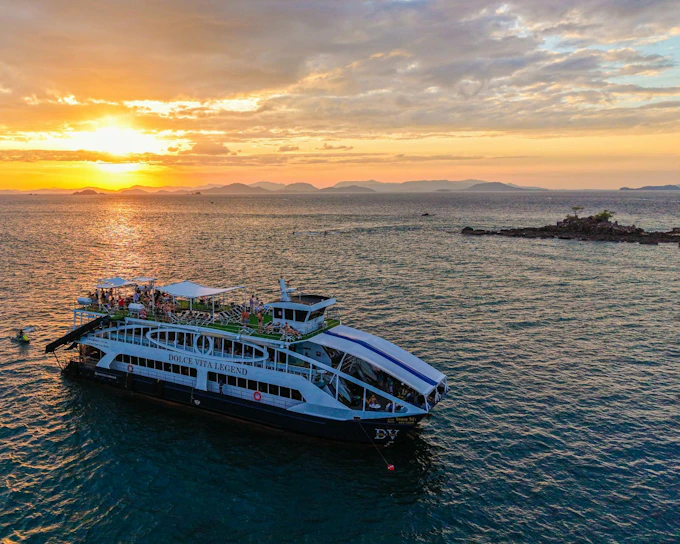 Sail Away Phuket Boat Party