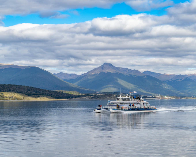 From Ushuaia: Beagle Channel Cruise (Product 49278)