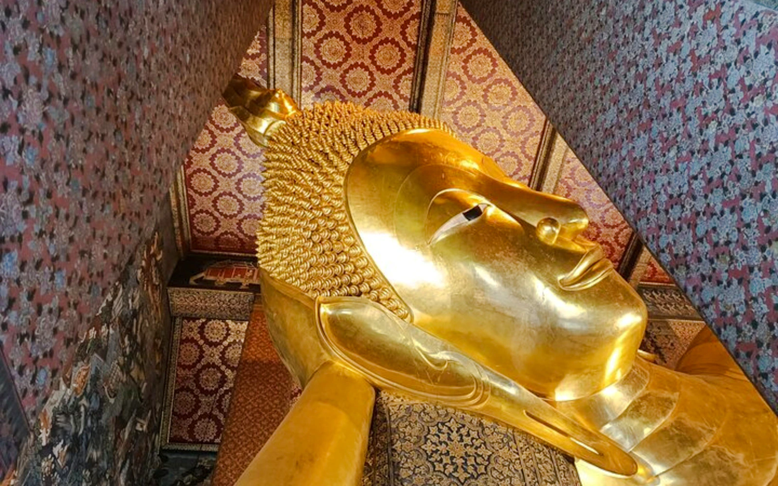 Wat Pho and Wat Arun Small-Group Guided Tour in Bangkok Image 3
