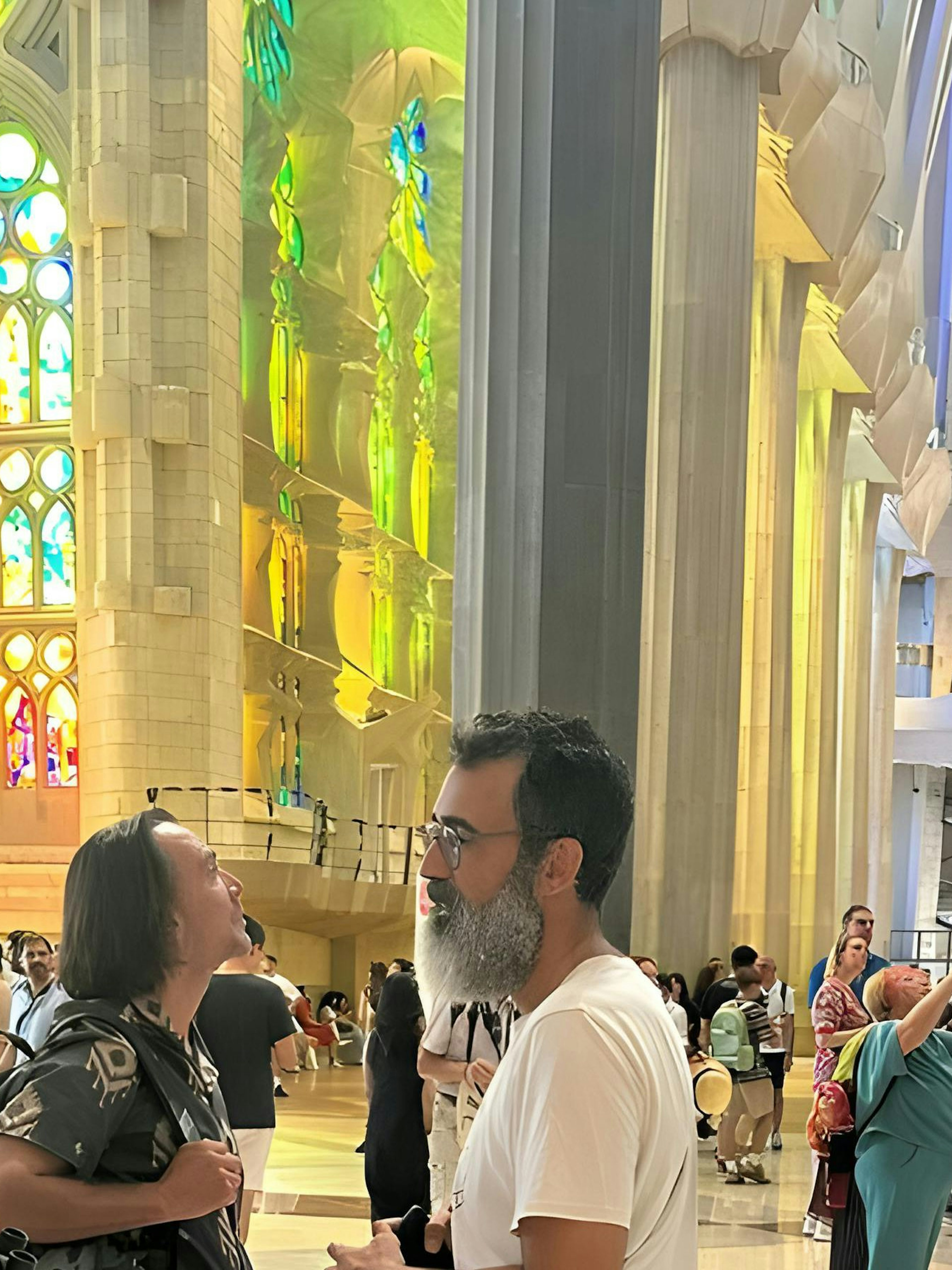 tour guidato privato con ingresso prioritario alla sagrada família -1