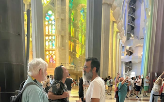 sagrada familia skip-the-line private guided tour-2