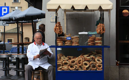 Krakow Old Town Guided Food Tour with Polish Specialties and Vodka Tastings