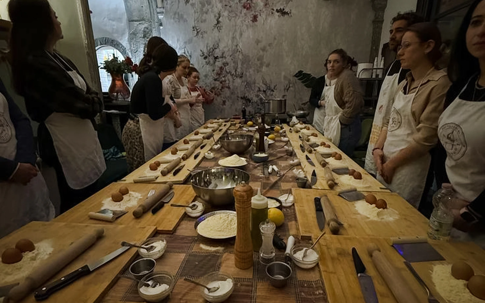 Florence Pasta & Tuscan Dessert-Making Cooking Class with Meal