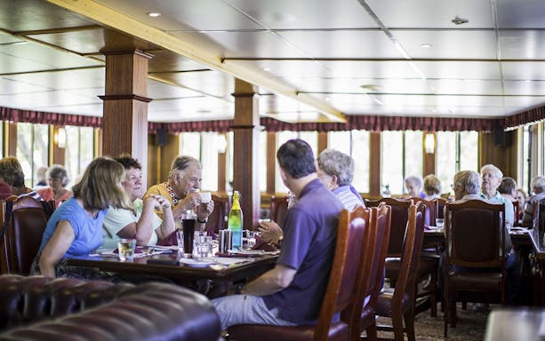 Group dining on a Murray River cruise.