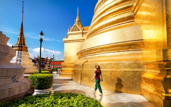 Bangkok City Highlights – Grand Palace, Wat Arun, and Wat Pho Guided Walking Tour