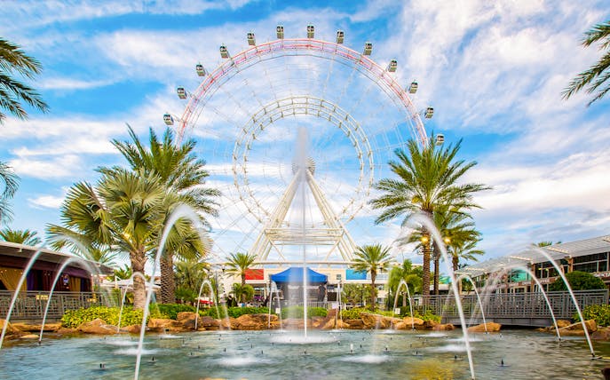 Ferris wheel and fountains at ICON Park, Orlando.