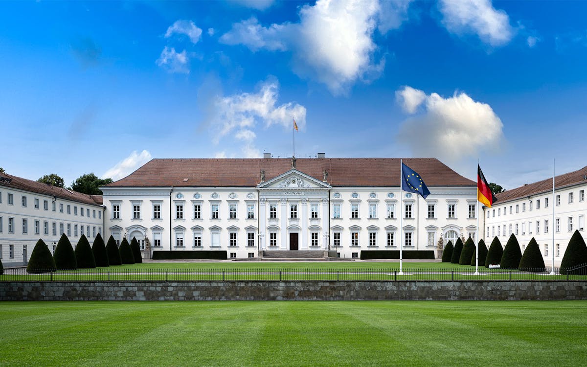 24hr/48hr hop-on hop-off tour of berlin-8 24hr/48hr hop-on hop-off tour of berlin-8