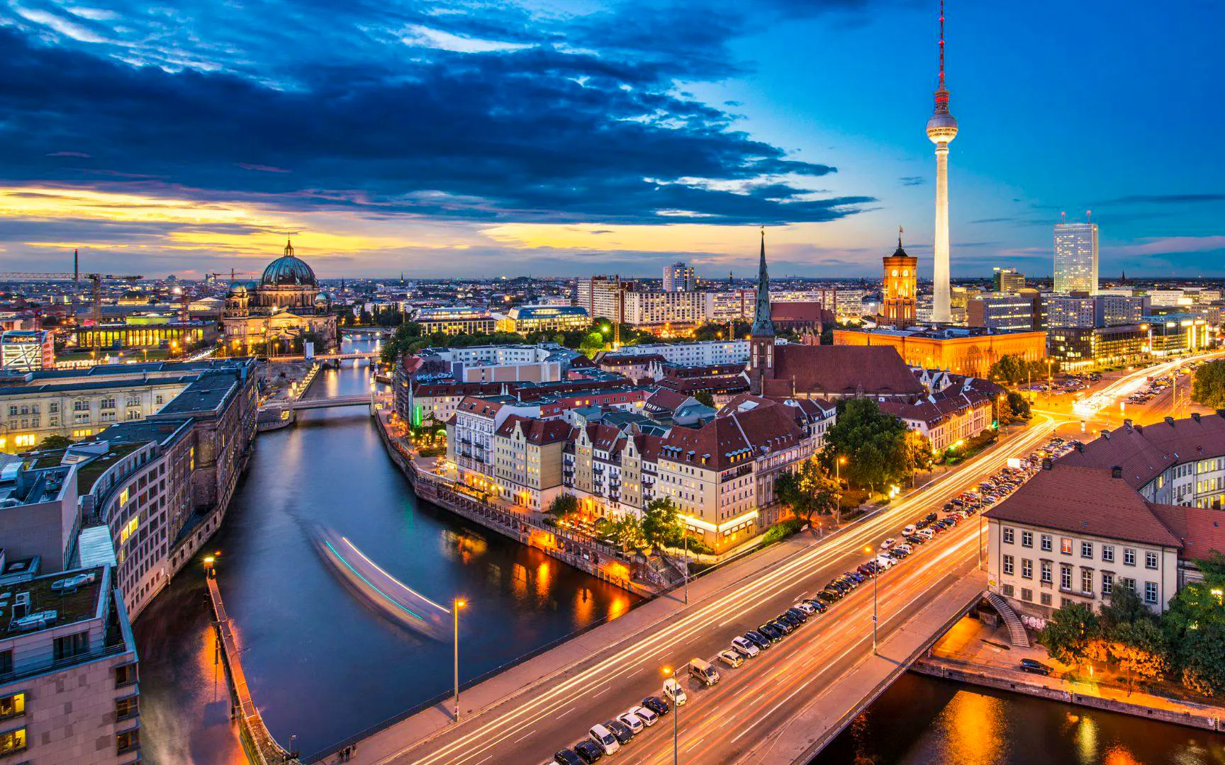 Berlin skyline with TV Tower and Cathedral during sunset on a private walking tour.