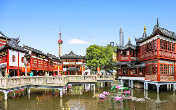 Yu Garden and City God Temple Guided Tour