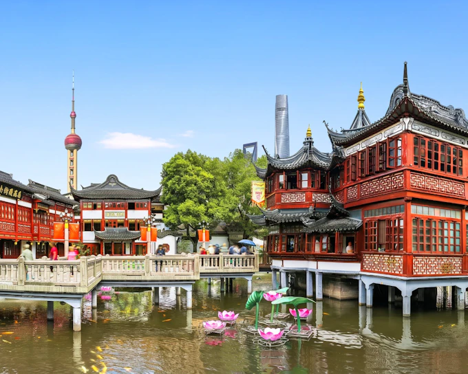 Yu Garden and City God Temple Guided Tour