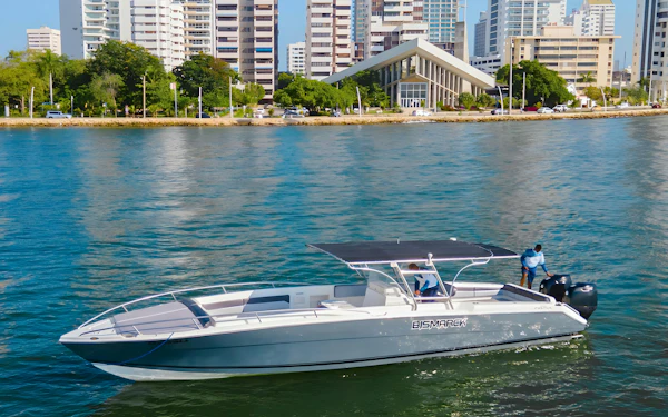 Cartagena Speedboat VIP Day Cruise: Rosario Island & Beach-Club Circuit with Lunch