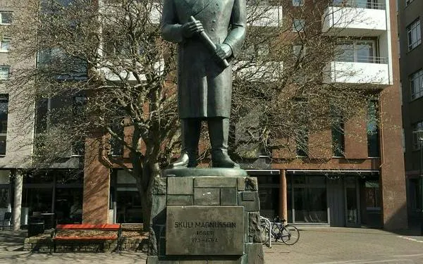 Statue of Skuli Magnusson in Reykjavik city square, part of the self-guided exploration game.